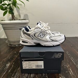 NEW BALANCE 520 SIZE 6